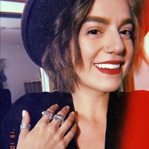 Meet your Posher, Renee